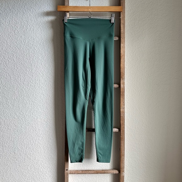 Balance Athletic Cloud Leggings in Vitality Green sz: XS - Picture 3 of 6
